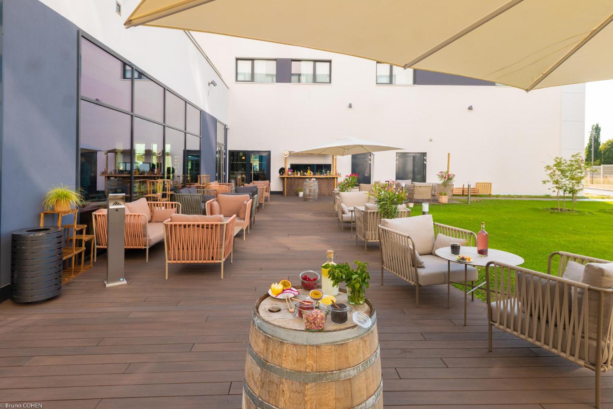 Holiday Inn Paris Cdg Airport An Ihg Hotel Roissy-en-France Exterior foto